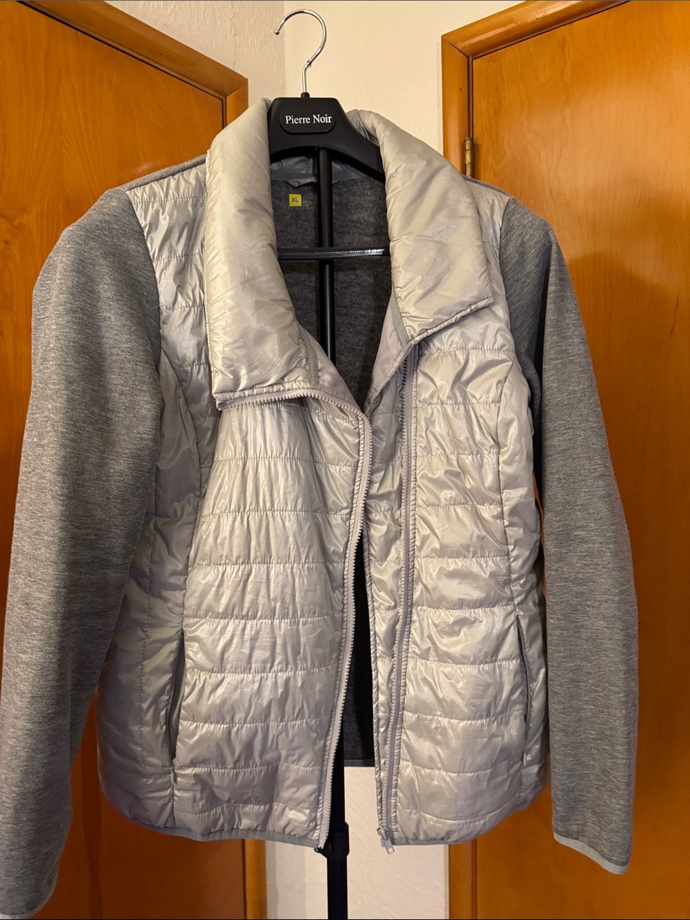 Xersion Silver Quilted Front Jacket with Gray Knit Sleeves